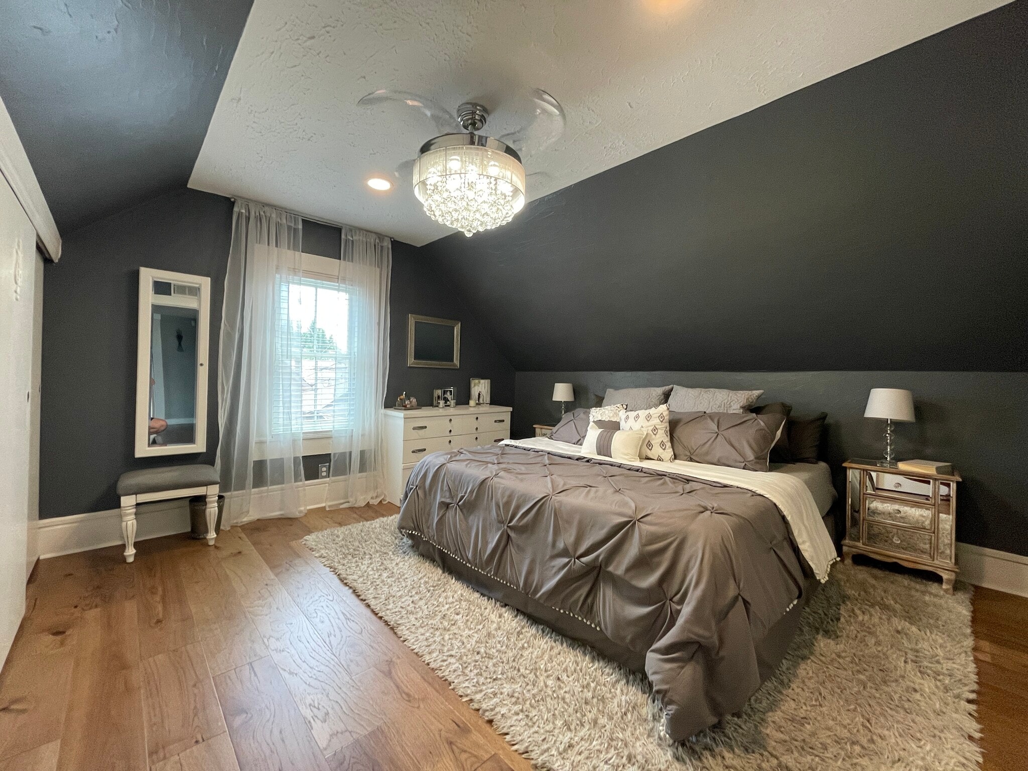 Building Photo - 196 E Columbus St