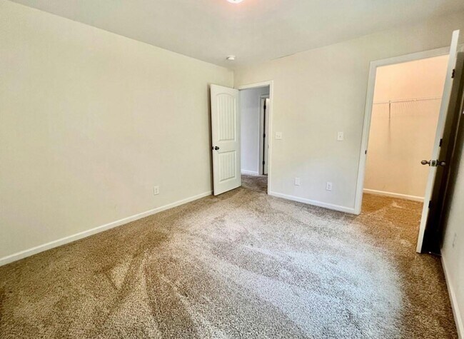 Building Photo - 85 Whitetail Cir