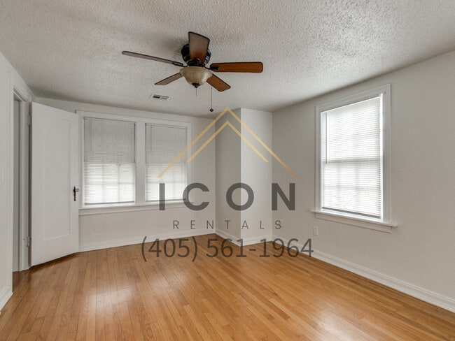 Building Photo - 216 NW 36th St