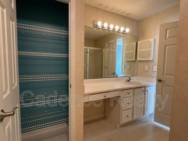 Building Photo - 5002 Hunters Trail