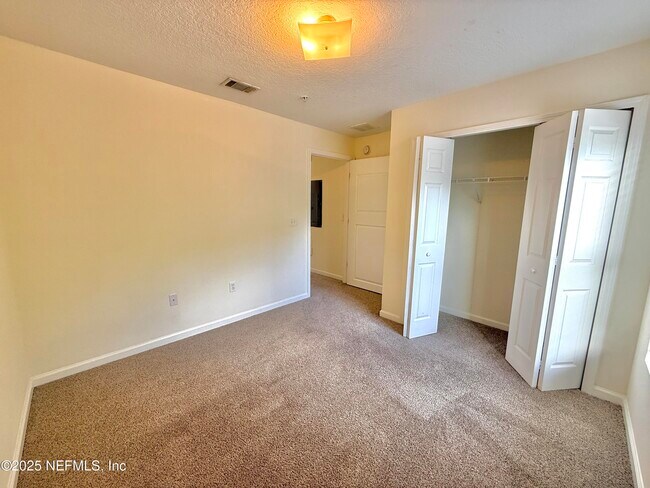 Building Photo - 6788 Manotak Oaks Dr