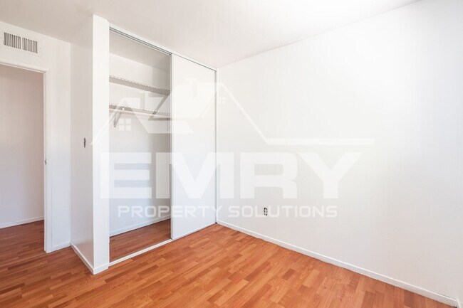 Building Photo - 9781 Karmont Ave