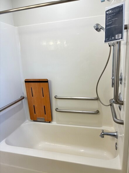 Bathroom View 2 - 2031 Blaine Ave