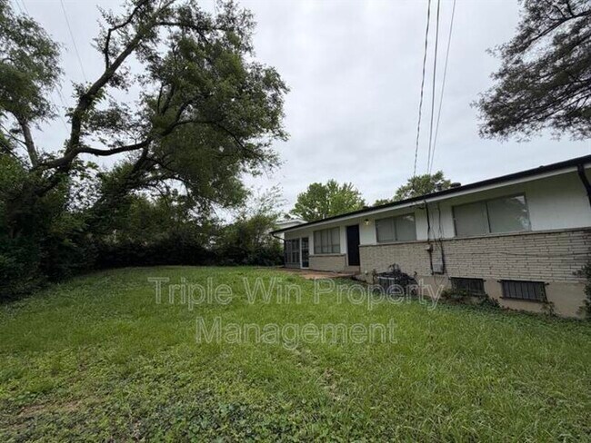 Building Photo - 2257 Luxmore Dr