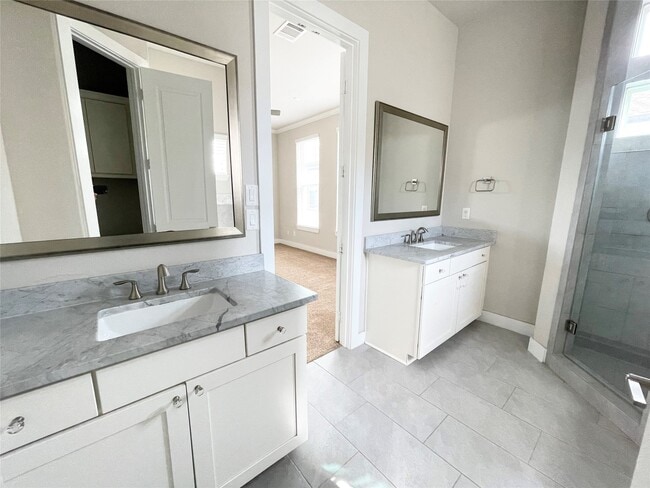 Building Photo - 5813 Petty St