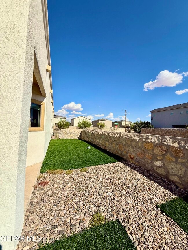 Building Photo - 4817 Mark Avizo