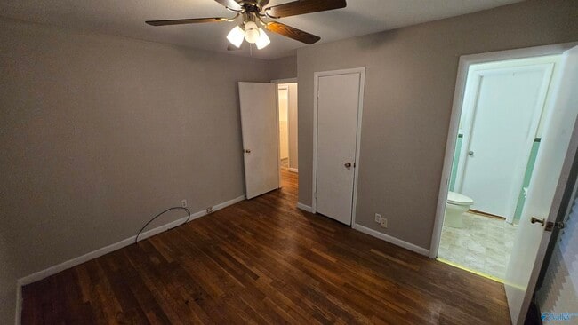 Building Photo - 2206 Glen Iris Cir NW