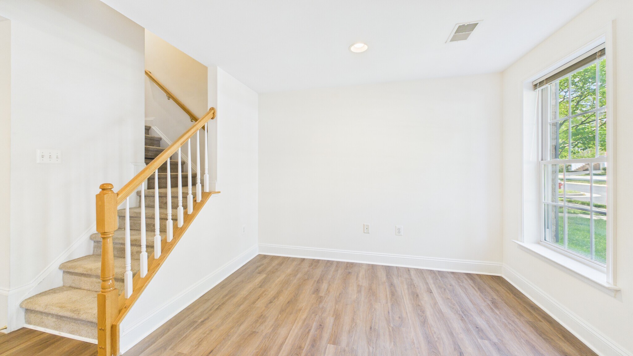 Building Photo - 25807 Turlough Ter