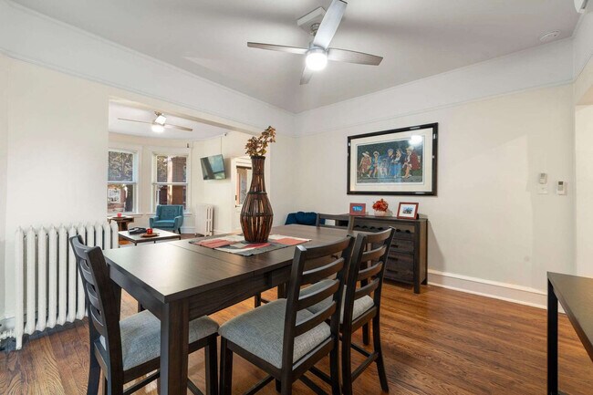 Building Photo - 6229 N Wayne Ave