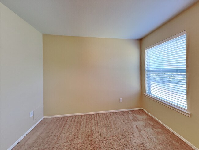 Building Photo - 1101 Shadow Glenn Dr