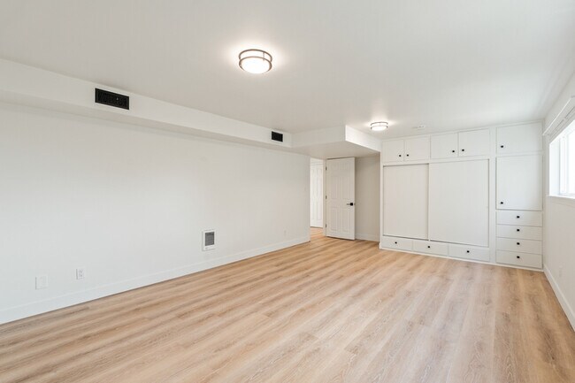 Building Photo - 2410 37th Ave SW