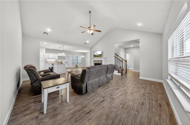 Building Photo - 584 Quartz Wy