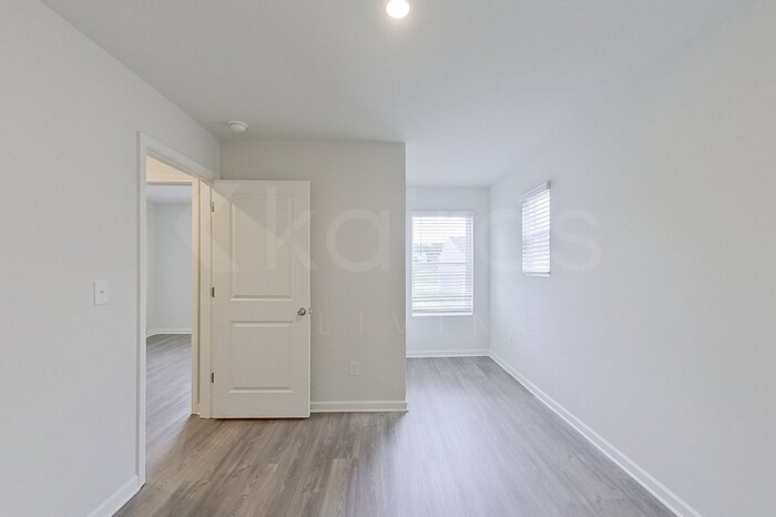 Building Photo - 331 Ironwood Ct