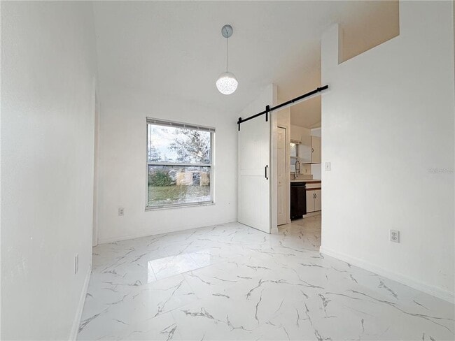 Building Photo - 1820 Hallcrest Dr