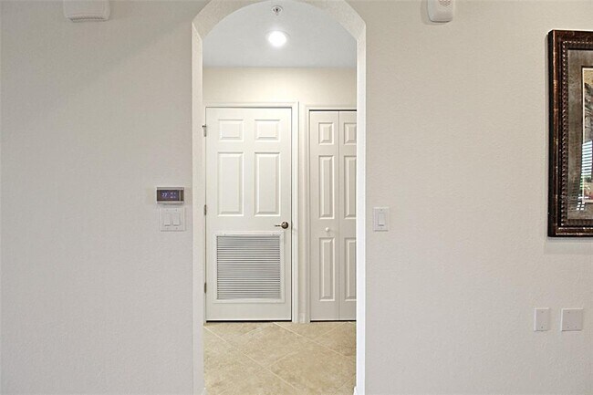 Building Photo - 16904 Vardon Ter