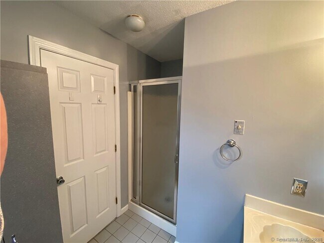 Building Photo - 719 Sandstone Dr