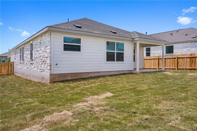 Building Photo - 3204 Kenner Dr
