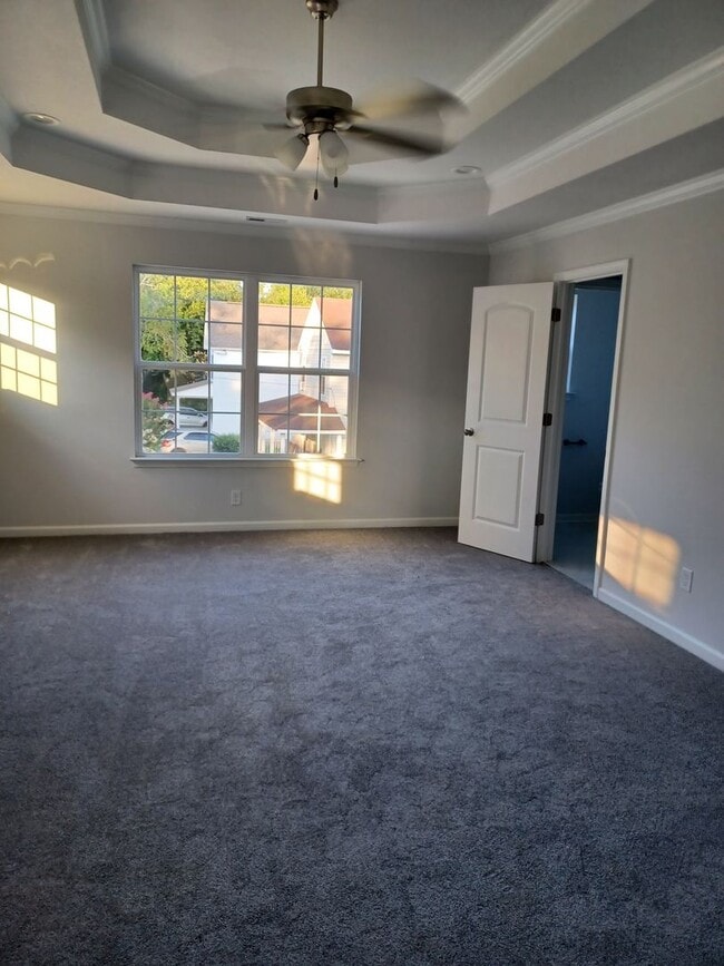 Building Photo - Newly Constructed 5 Bedroom Home in Hampton