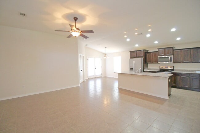 Building Photo - Coming March 16th — Upgraded 3-Bed, 2-Bath Pace Home in The Woodlands with Open Floor Plan, Bonus...