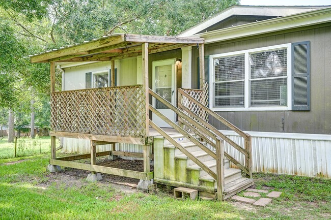 Building Photo - 418 County Rd 643