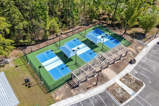 Building Photo - 2600 Elowen Ln