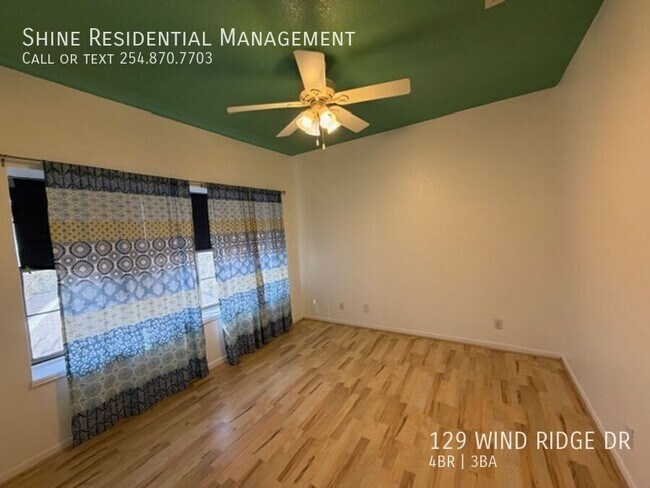 Building Photo - 129 Wind Ridge Dr