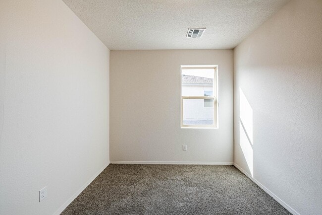 Building Photo - 88 Tome Vista Dr