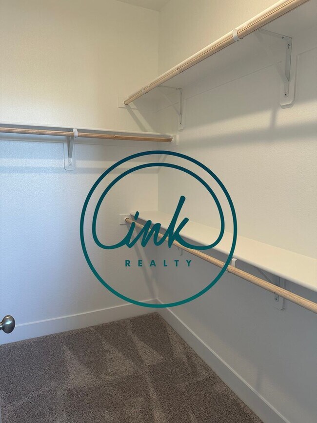 Building Photo - Beautiful and Modern Newly Built Townhome ...