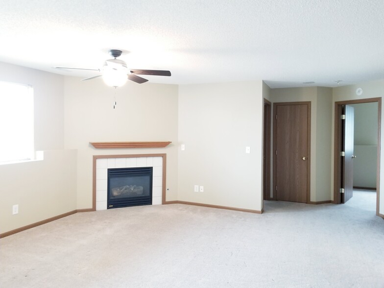 Primary Photo - 1230 Murray St NE