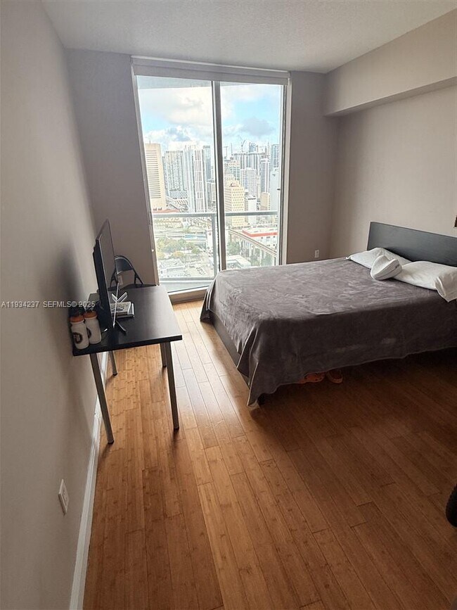 Building Photo - 185 SW 7th St