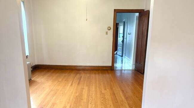 Building Photo - 5848 N Moody Ave