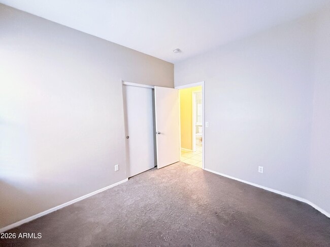 Building Photo - 4539 E Ivanhoe St