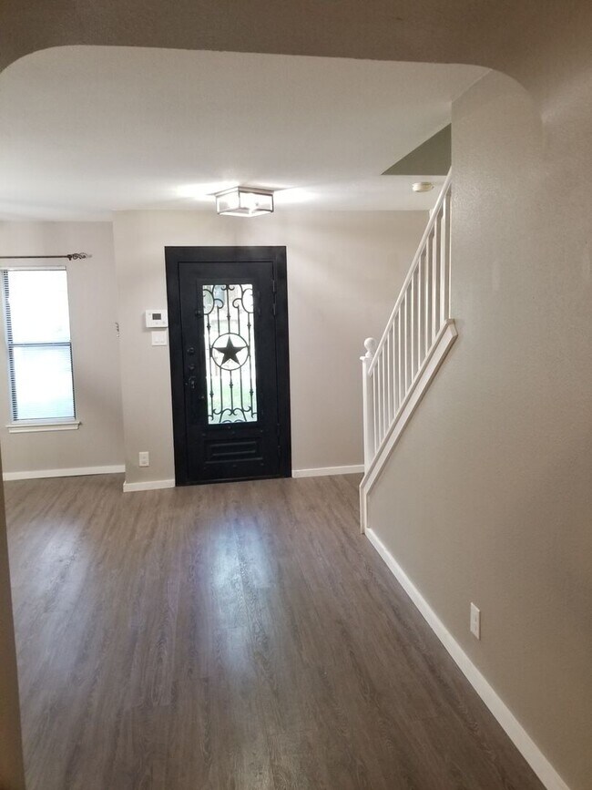 Building Photo - 9402 Moonlit Glade Rd