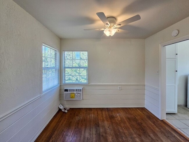 Building Photo - 310 N Florence St