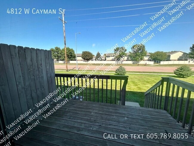 Building Photo - 4812 W Cayman St