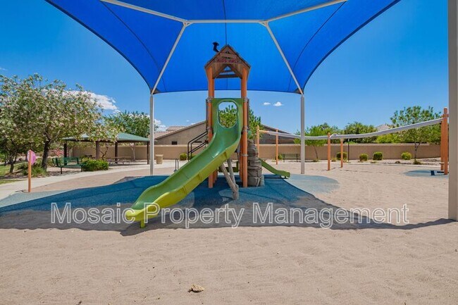 Building Photo - 35565 N Bandolier Dr