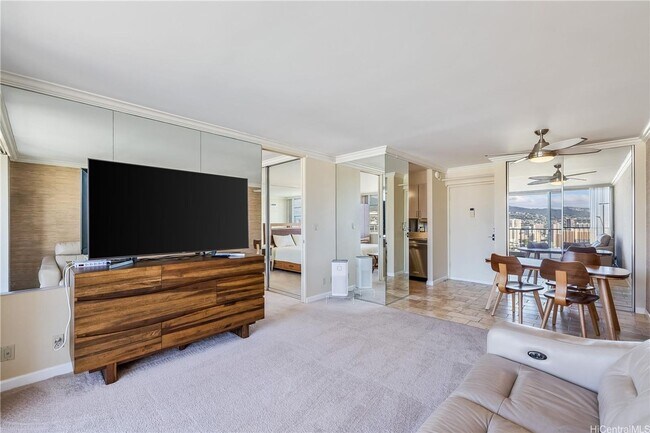 Building Photo - Fully Furnished Unit at Sought after Villa...