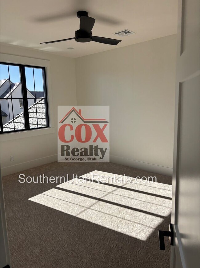 Building Photo - BRAND NEW 6 bed  | 4 bath | 3 car garage c...