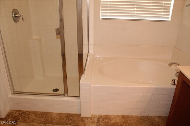 Building Photo - 9052 Stone Cabin Ct