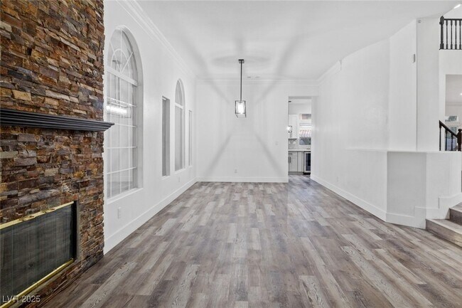 Building Photo - 4630 Laguna Vista St