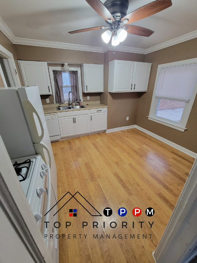 Building Photo - 3 Bedroom 1 Bathroom | Single Family Home ...