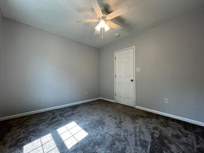 Building Photo - 4485 Easywater Ln