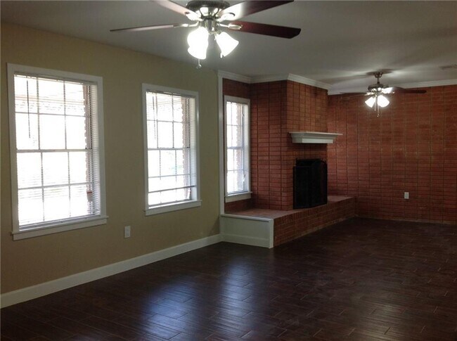 Building Photo - 11511 Whitewing Ave