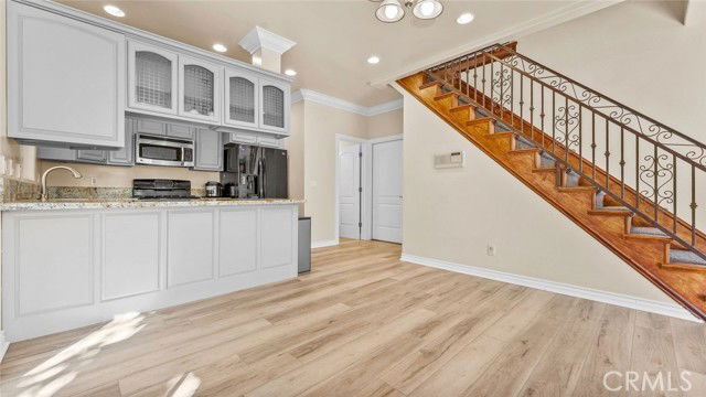 Building Photo - 13769 Cordary Ave