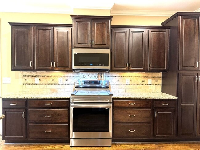 Building Photo - Beautiful Custom Built Home - Wake Forest