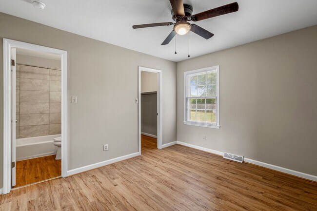Building Photo - Large Renovated Ranch Home, Two Kitchens & Two Living Areas, Hardwood Flooring, Deck, Fenced!