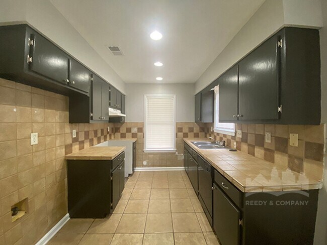 Building Photo - 4608 Sunnyslope Dr