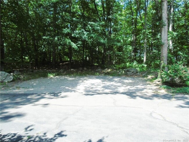 Building Photo - 14 Mayfair Pl