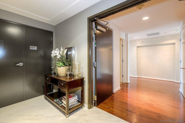 Building Photo - 1262 Kettner Blvd