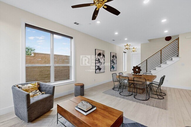 Building Photo - 1077 Maverick Dr